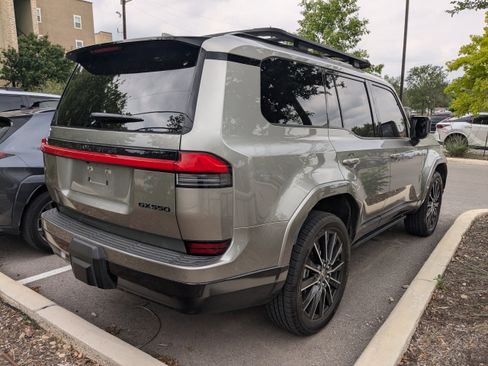 Used 2024 Lexus GX 550 w/ Accessory Package (Z1) image 5