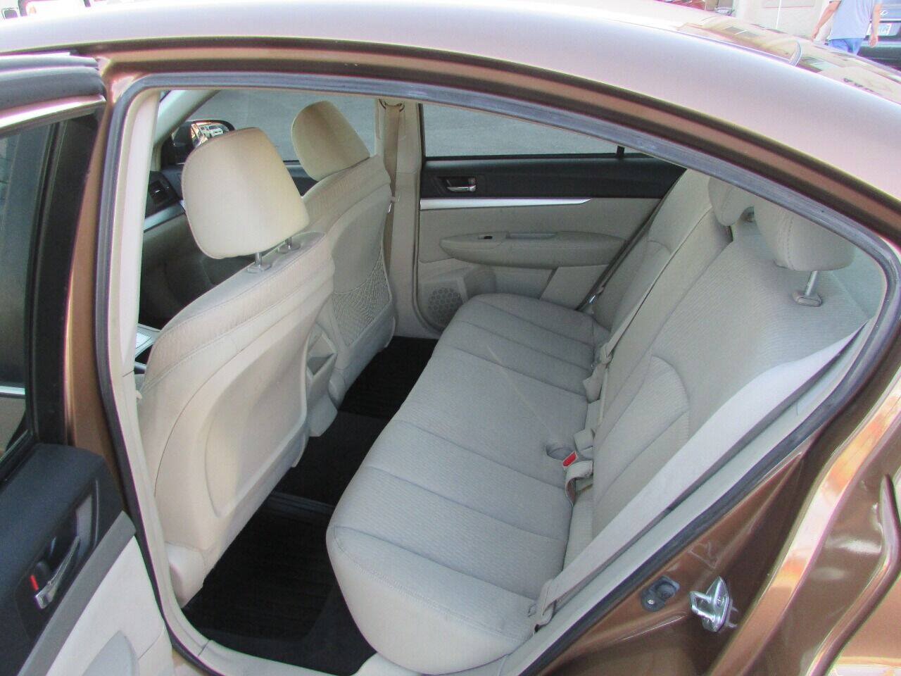 Used 2011 Subaru Legacy 2.5i AWD/4WD image 32