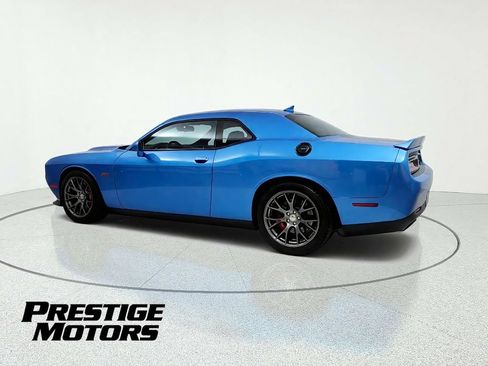 Used 2016 Dodge Challenger SRT RWD image 5