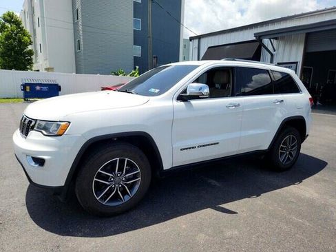 Used 2019 Jeep Grand Cherokee Limited image 3