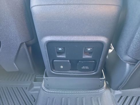 Used 2022 Ford Bronco Badlands image 18