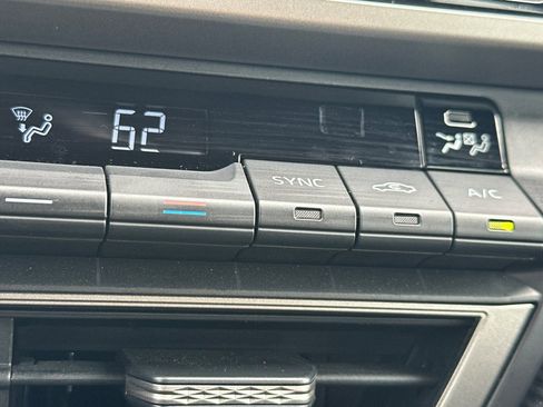 Certified 2025 Toyota Camry SE w/ Convenience Package image 30