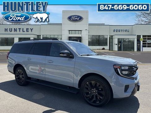 Used 2025 Ford Expedition Max Platinum w/ Stealth Appearance Package image 4