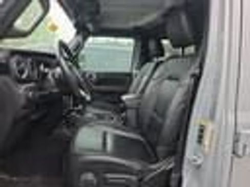 Used 2023 Jeep Wrangler Unlimited Rubicon 4xe w/ Cold Weather Group AWD/4WD image 4