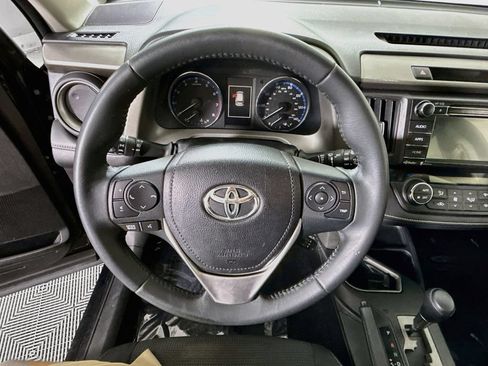 Used 2016 Toyota RAV4 XLE w/ Protection Package AWD/4WD image 19