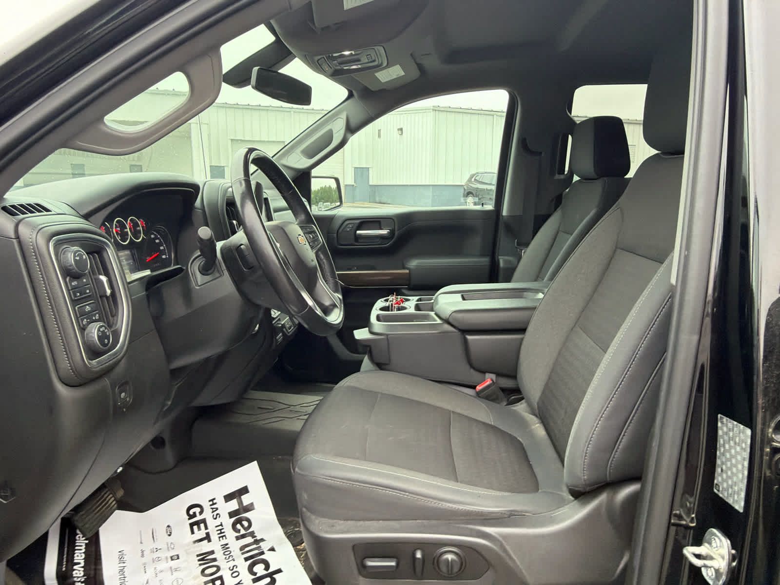Used 2019 Chevrolet Silverado 1500 LT w/ All-Star Edition AWD/4WD image 9