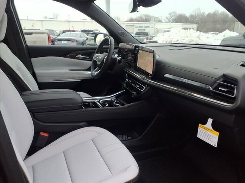 New 2026 Chevrolet Traverse High Country w/ LPO, Floor Liner Package image 18