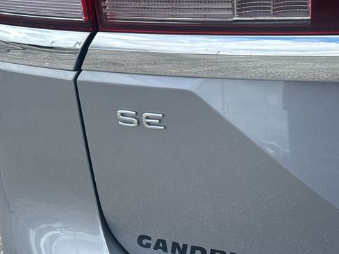 Used 2024 Volkswagen Atlas SE AWD/4WD image 8