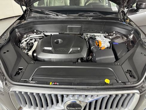 Used 2024 Volvo XC90 T8 Ultimate w/ Protection Package Premier AWD/4WD image 46