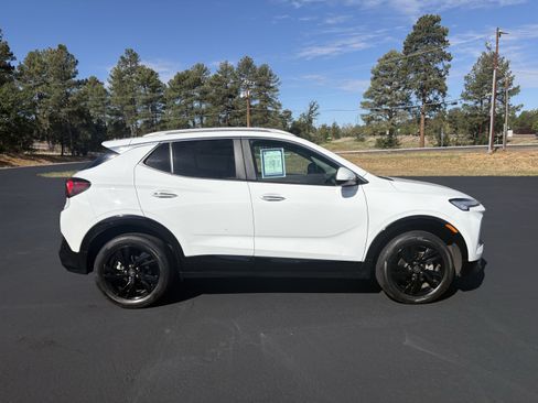 Used 2024 Buick Encore GX Sport Touring AWD/4WD image 7
