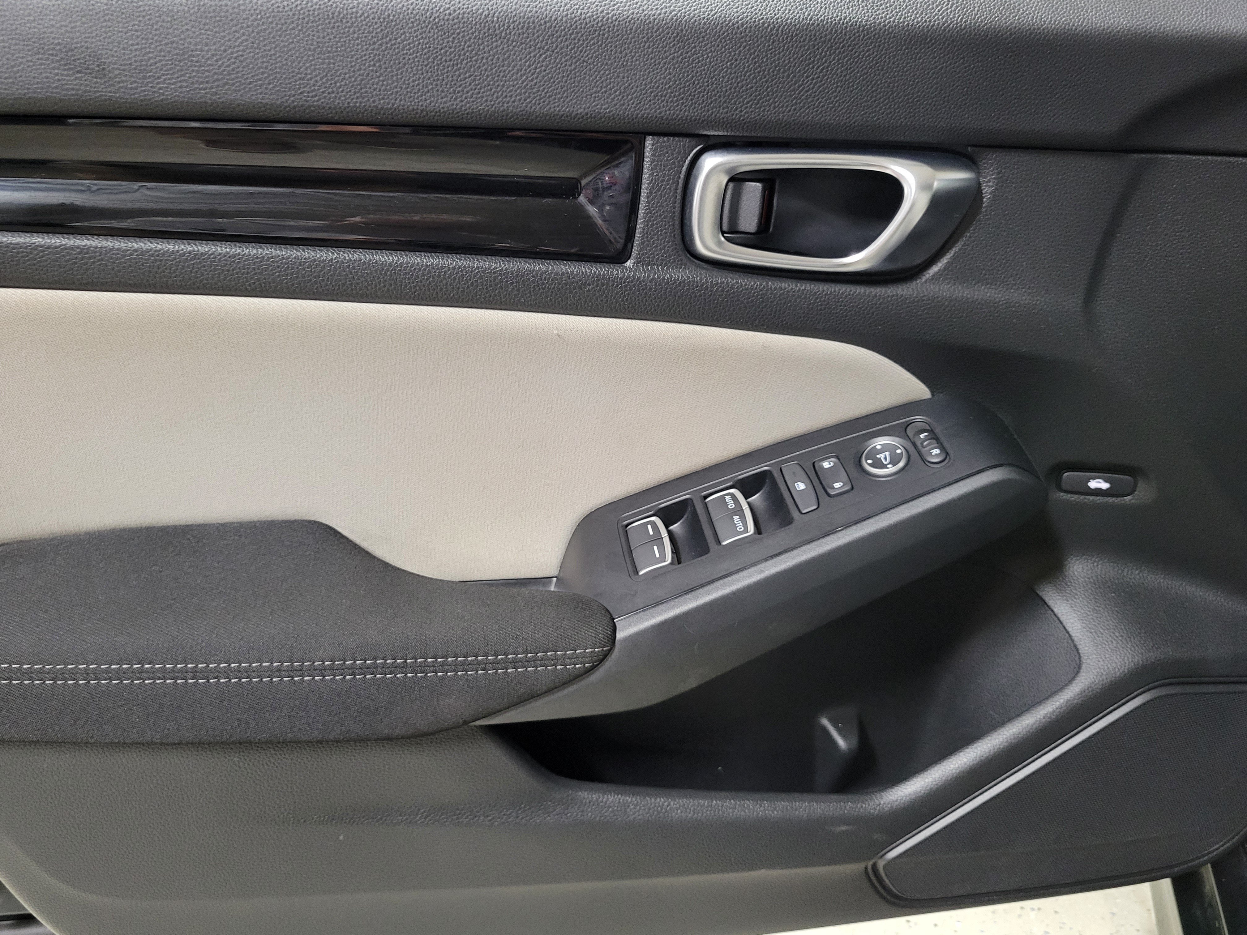 Used 2024 Honda Civic EX image 18