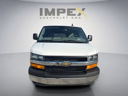 Used 2025 Chevrolet Express 3500 LT w/ LT Preferred Equipment Group RWD image 8