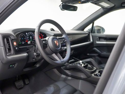 New 2026 Porsche Cayenne E-Hybrid image 4