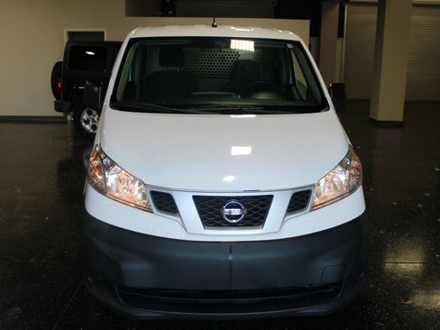 Used 2019 Nissan NV200 S image 6