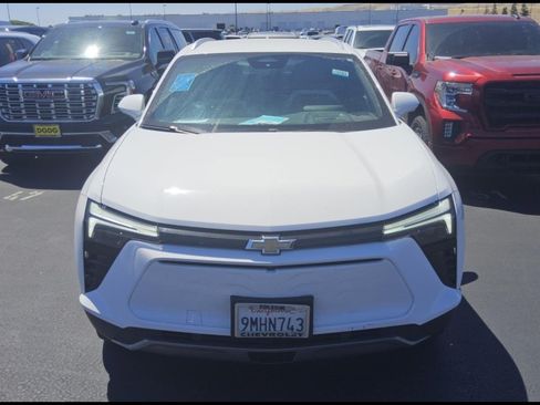 Used 2024 Chevrolet Blazer EV LT AWD/4WD image 10