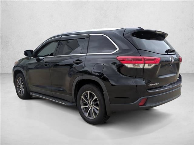 Used 2019 Toyota Highlander XLE AWD/4WD image 7