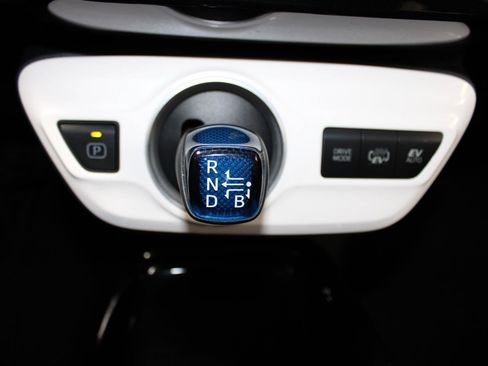 Used 2019 Toyota Prius Prime Plus FWD image 24
