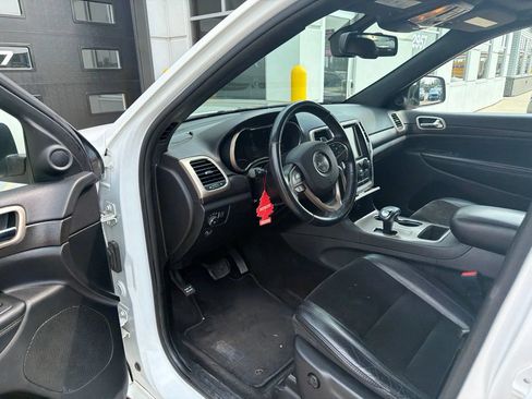 Used 2015 Jeep Grand Cherokee Altitude AWD/4WD image 7