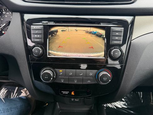 Used 2019 Nissan Rogue Sport S w/ Appearance Package image 27