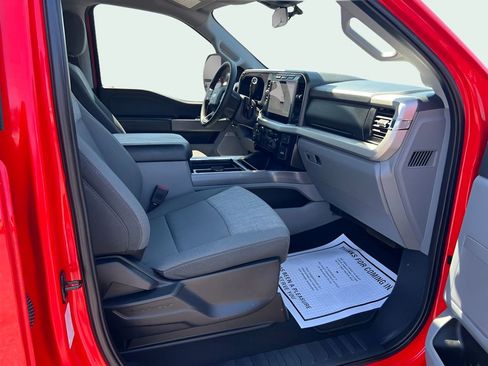 Used 2024 Ford F250 XLT w/ XLT Premium Package AWD/4WD image 19