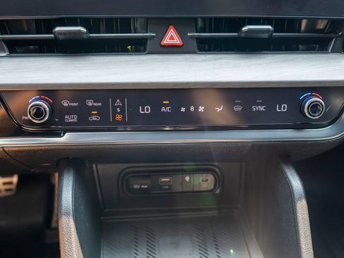 Certified 2023 Kia Sportage X-Pro AWD/4WD image 25