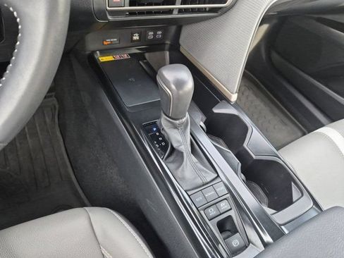 Used 2025 Toyota Camry SE w/ Convenience Package AWD/4WD image 15