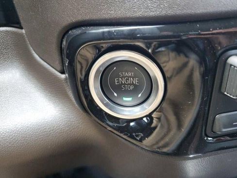 New 2026 GMC Sierra 1500 SLT w/ SLT Premium Package AWD/4WD image 29
