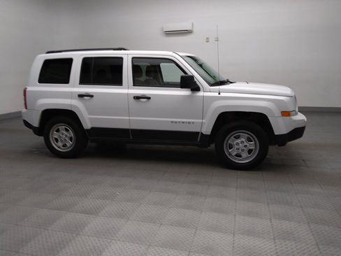 Used 2015 Jeep Patriot Sport image 11