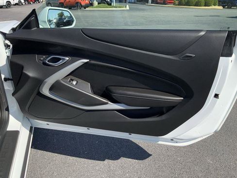 Used 2018 Chevrolet Camaro SS image 45