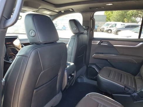 New 2026 GMC Acadia Denali Ultimate image 10