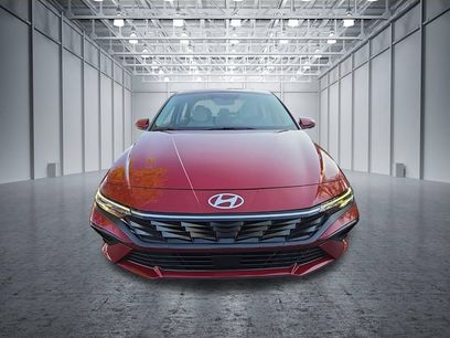 Used 2025 Hyundai Elantra Limited