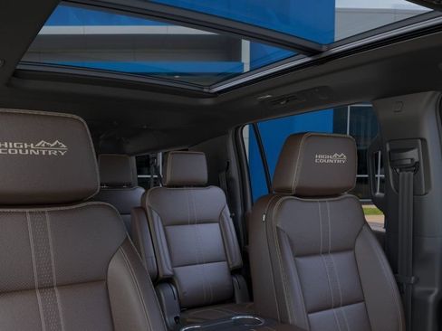 New 2026 Chevrolet Suburban High Country AWD/4WD image 24