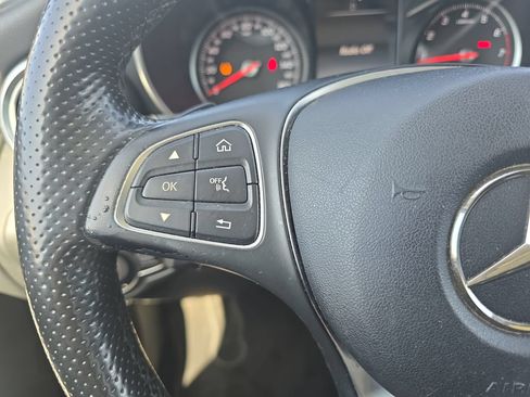 Used 2016 Mercedes-Benz GLC 300 4MATIC image 17
