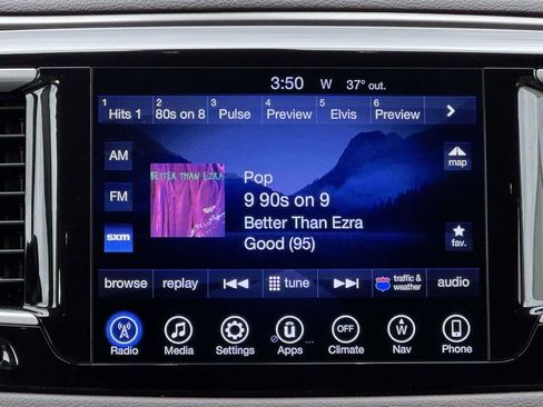 Used 2017 Chrysler Pacifica Touring image 18