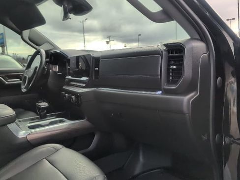 Used 2023 Chevrolet Silverado 1500 LTZ w/ LTZ Premium Package image 40