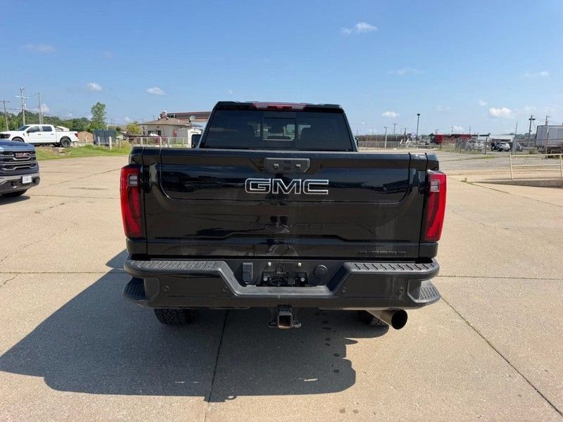Used 2024 GMC Sierra 2500 Denali w/ Max Trailering Package AWD/4WD image 4