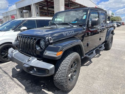Used 2021 Jeep Gladiator Sport AWD/4WD image 2