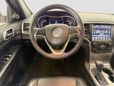 Used 2018 Jeep Grand Cherokee Limited image 21