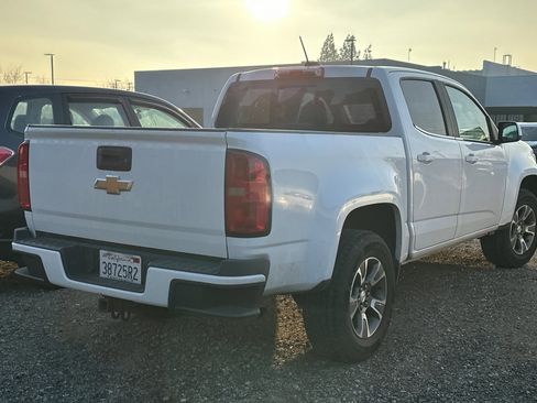 Used 2018 Chevrolet Colorado LT w/ LT Convenience Package image 3