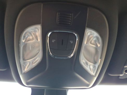 Used 2025 Jeep Compass Limited AWD/4WD image 29