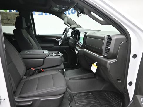 New 2026 GMC Sierra 1500 SLE AWD/4WD image 9