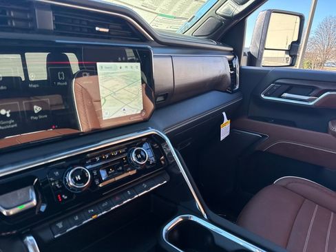 New 2026 GMC Sierra 2500 Denali Ultimate w/ Max Trailering Package image 19