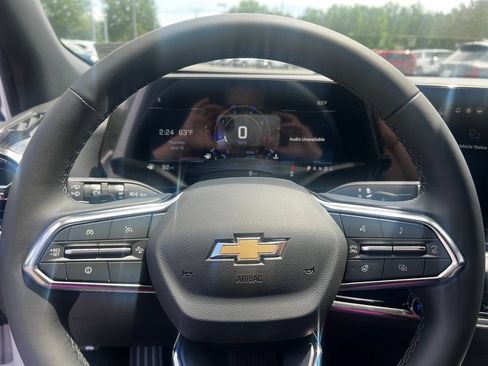 New 2026 Chevrolet Equinox LT w/ Convenience Package II FWD image 6