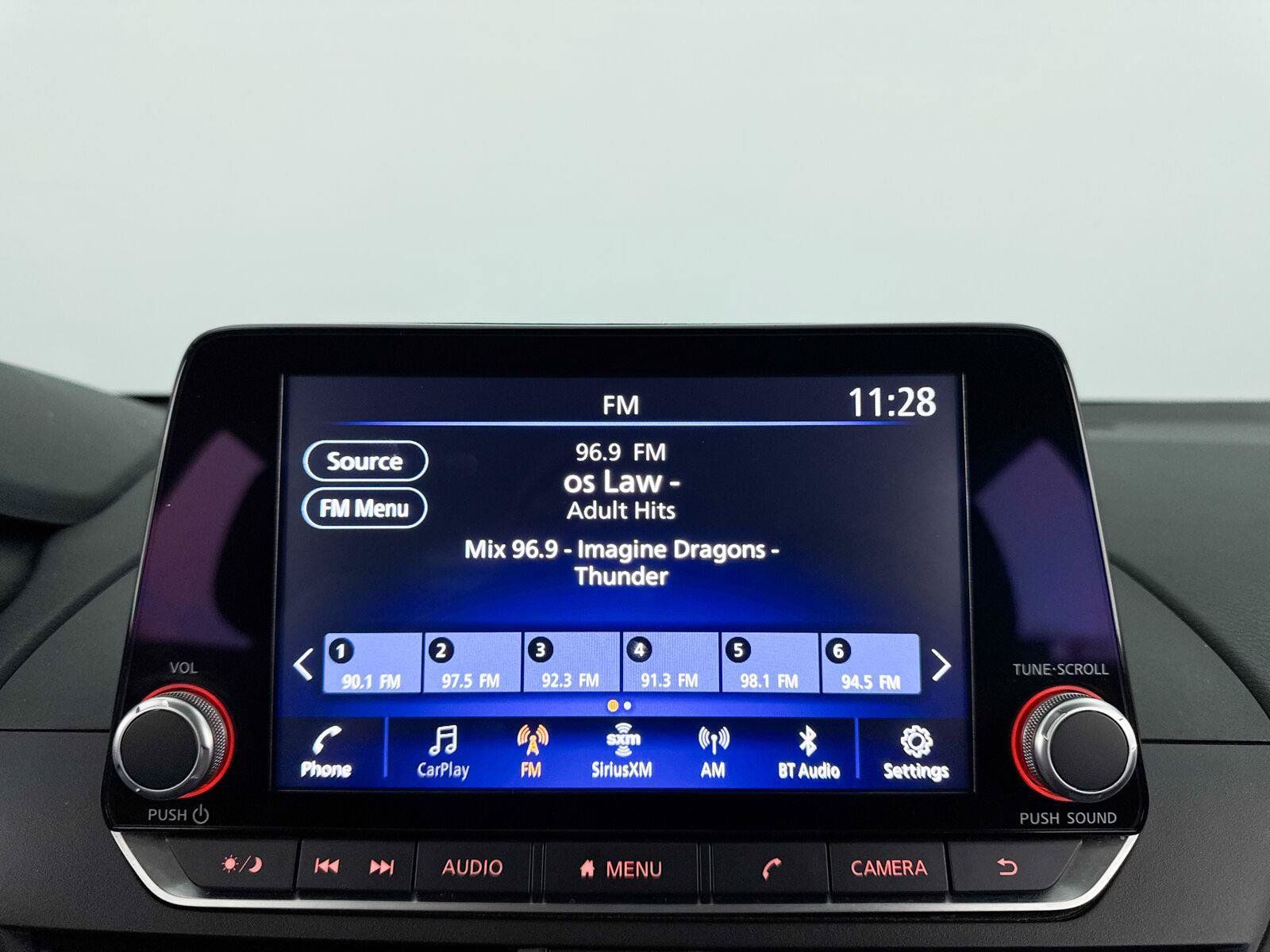 Used 2024 Nissan Altima 2.5 SV FWD image 19