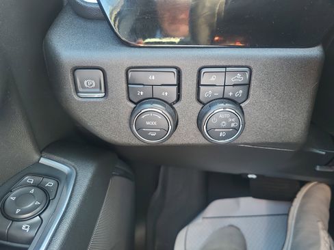 Used 2024 Chevrolet Silverado 2500 LT w/ All Star Edition AWD/4WD image 12