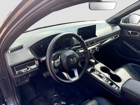 Used 2025 Honda Civic Sport Touring image 9