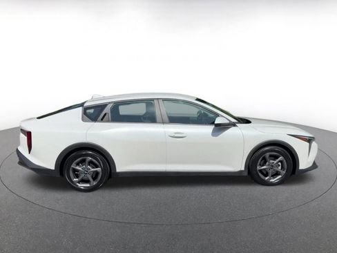 Used 2025 Kia K4 FWD image 16