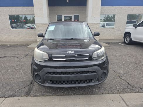 Used 2018 Kia Soul FWD image 2
