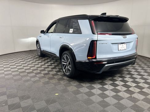 New 2026 Cadillac Vistiq Sport image 17