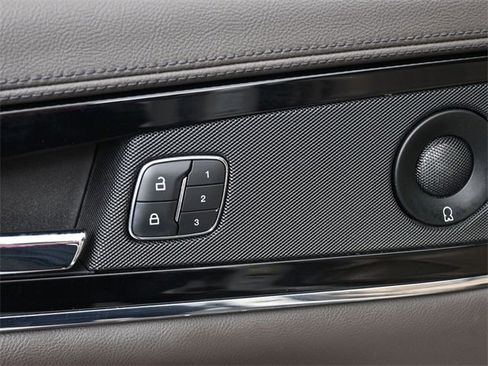 Used 2022 Lincoln Nautilus Reserve w/ Equipment Group 201A image 21